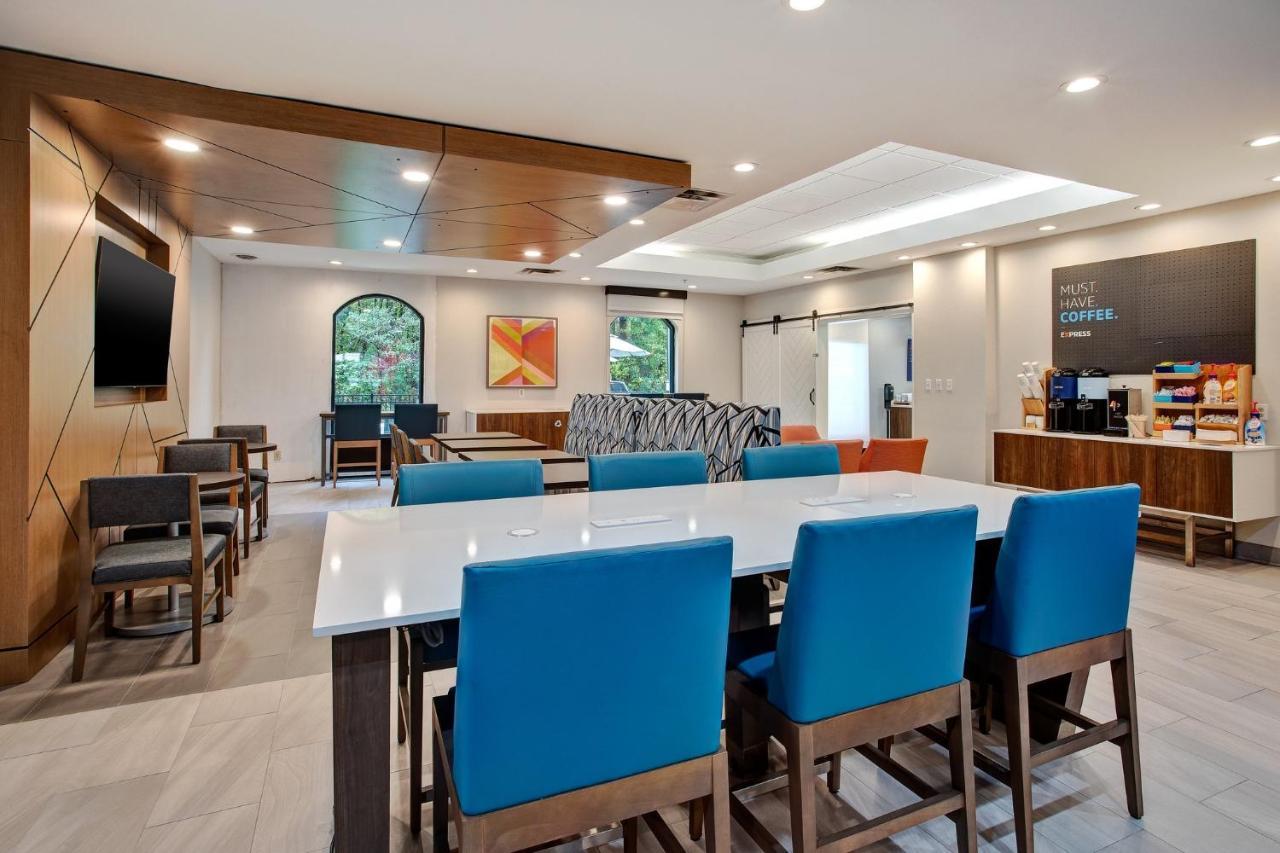 Holiday Inn Express Hotel & Suites Dover By Ihg Bagian luar foto