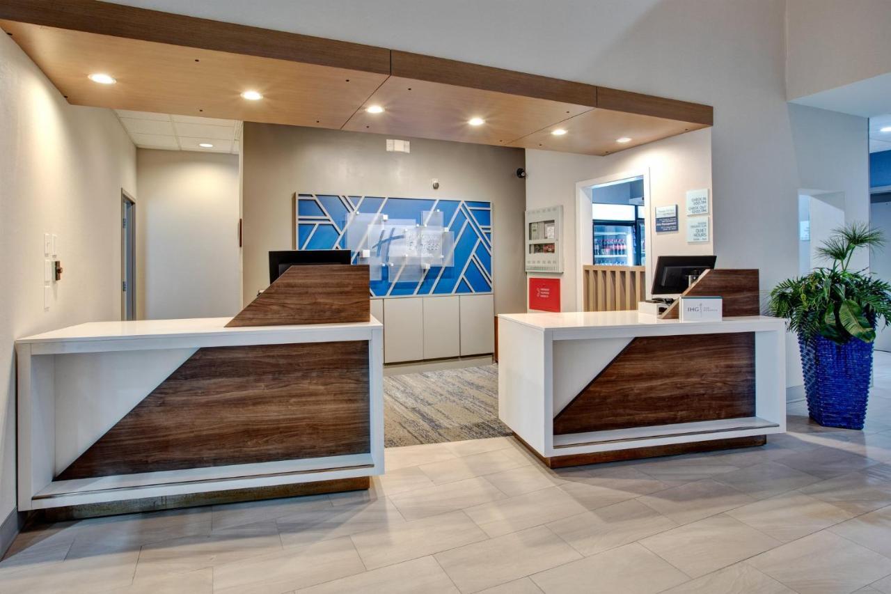 Holiday Inn Express Hotel & Suites Dover By Ihg Bagian luar foto