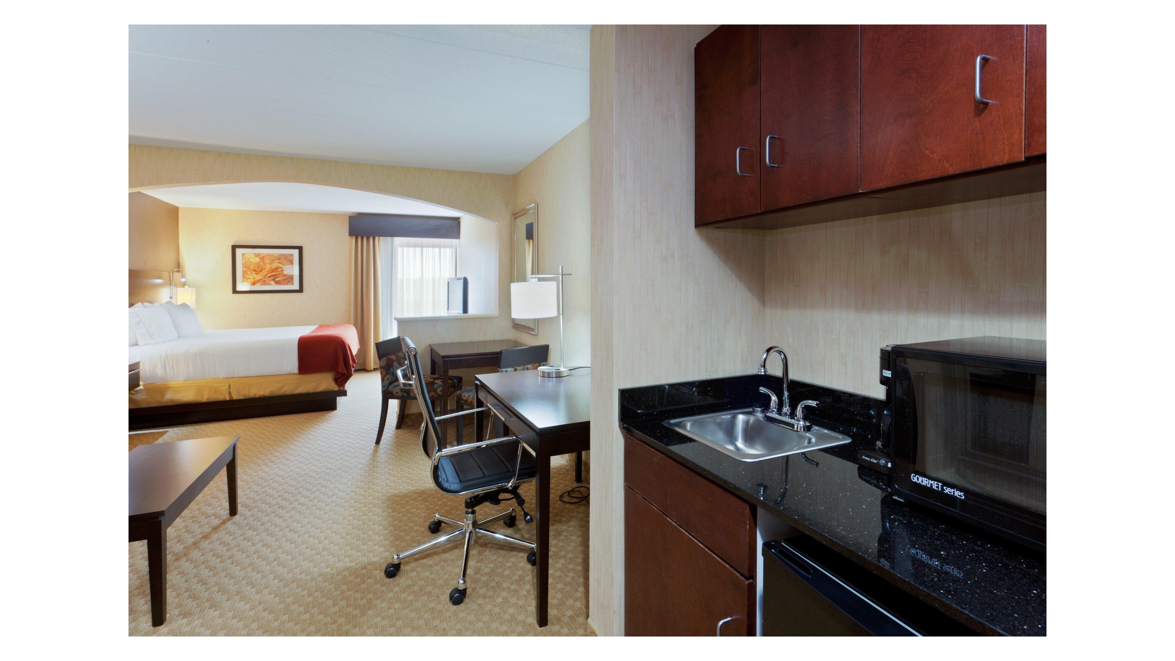 Holiday Inn Express Hotel & Suites Dover By Ihg Bagian luar foto