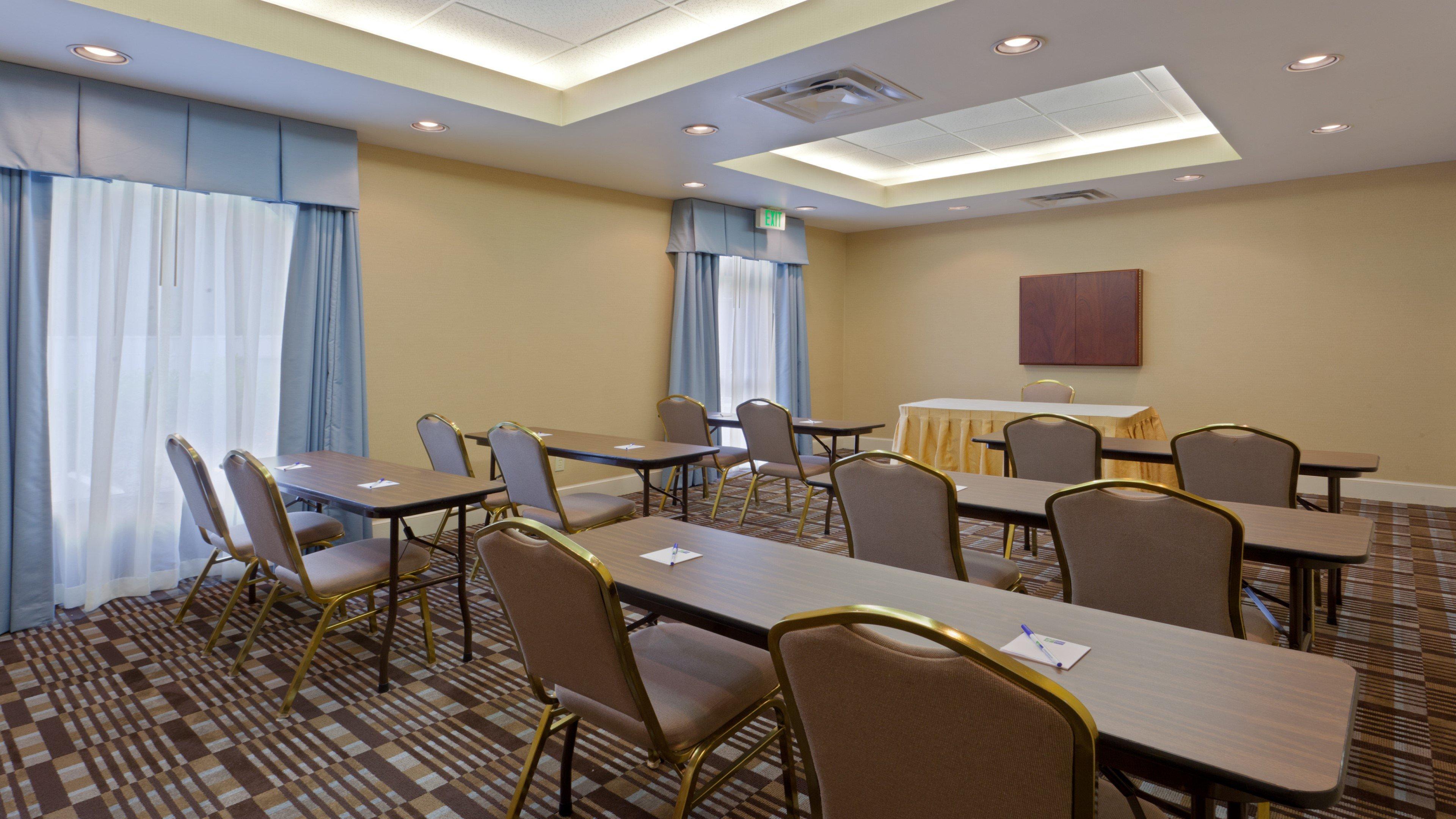 Holiday Inn Express Hotel & Suites Dover By Ihg Bagian luar foto