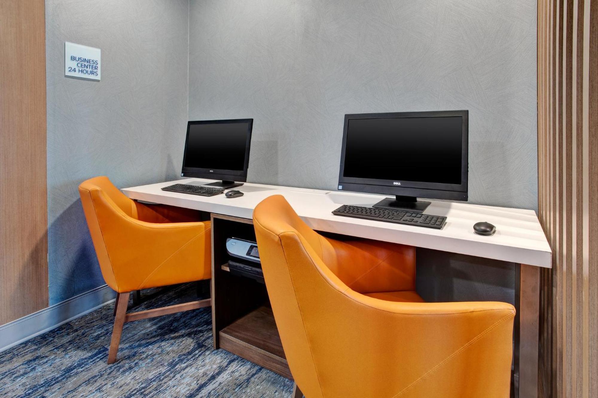 Holiday Inn Express Hotel & Suites Dover By Ihg Bagian luar foto